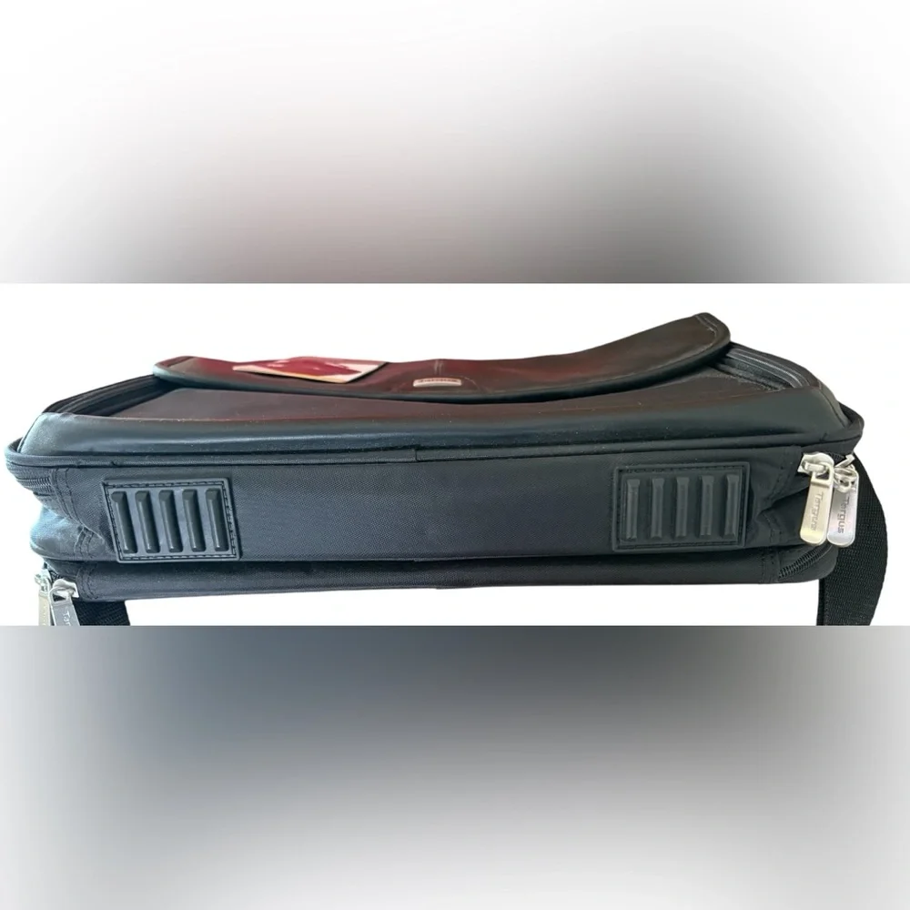 Targus Notepac Plus Laptop Case NWT